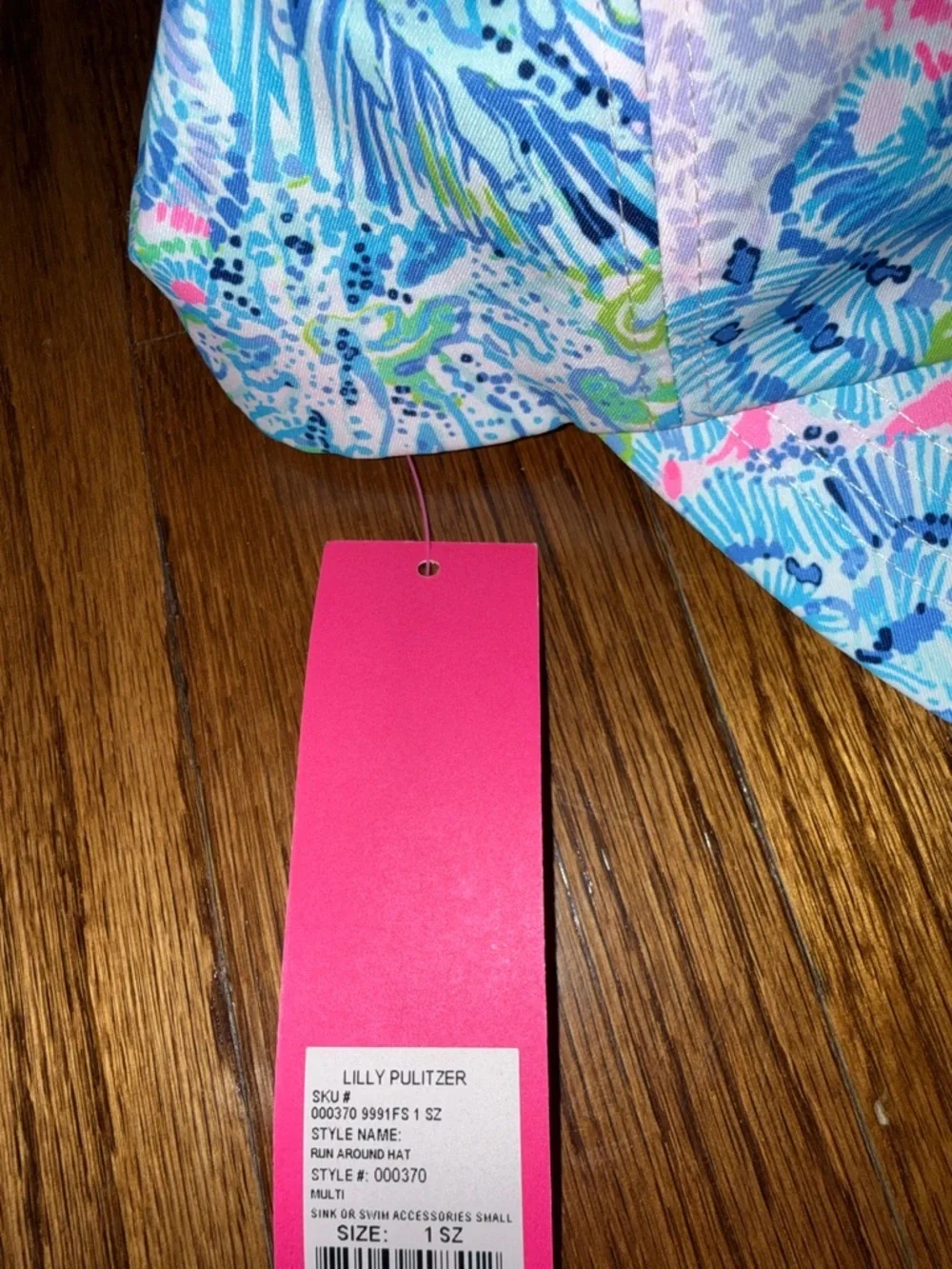 Lilly Pulitzer Run Around Hat in print multi sink or swim NWT RARE!